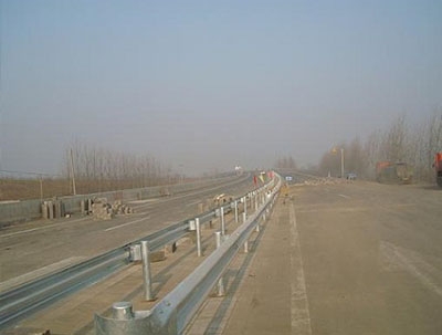 黔东南高速路防撞护栏